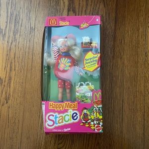 Vintage 1993 Stacie Barbie - New in Box